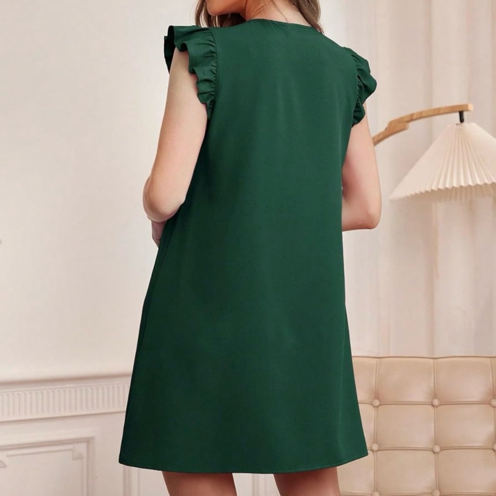 Elegant Green Ruffle Sleeve Dress